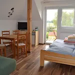 Apartament Dom Aurora Pokój 4 Osobowy Z Balkonem Dziwnówek