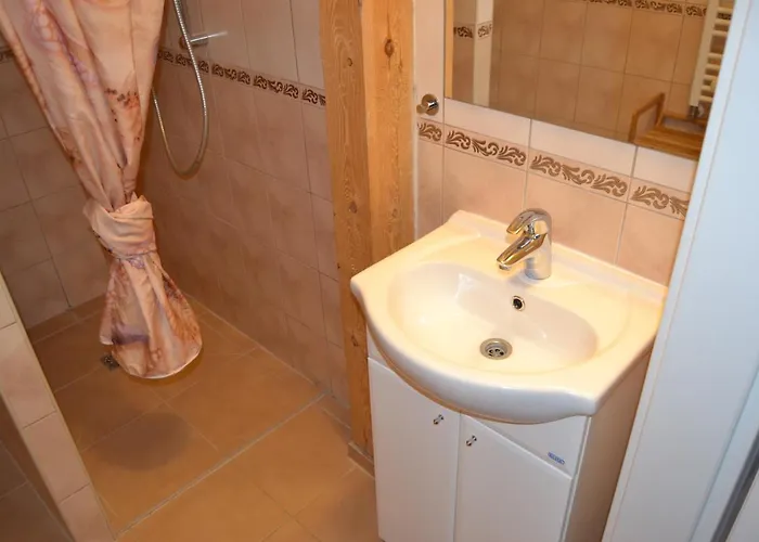 Dom Aurora Pokój 4 Osobowy Z Balkonem Apartament Dziwnówek