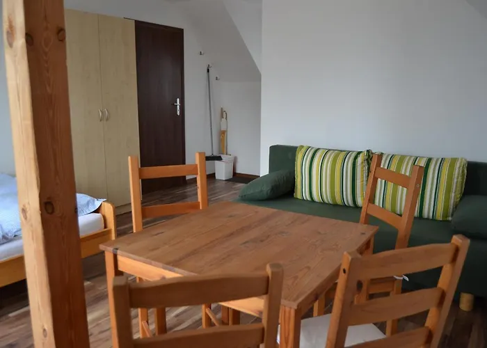 Apartament Dom Aurora Pokój 4 Osobowy Z Balkonem *